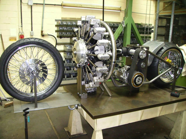 レッドバロン バイク 星型9気筒エンジン