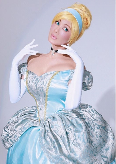 叶姉妹 叶美香 叶恭子 ピーチ姫 コスプレ 白雪姫 ハロウィーン