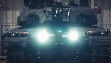 ブラックナイト 戦車 英国 チャレンジャー2