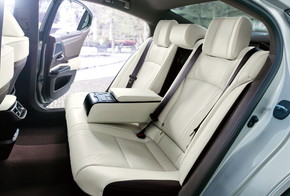 レクサス ES デジタルミラー