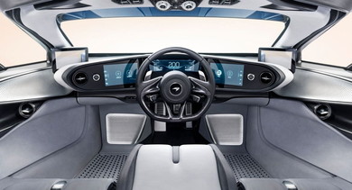 伝説の「マクラーレン・F1」と同じ“3人乗り”のシートレイアウト