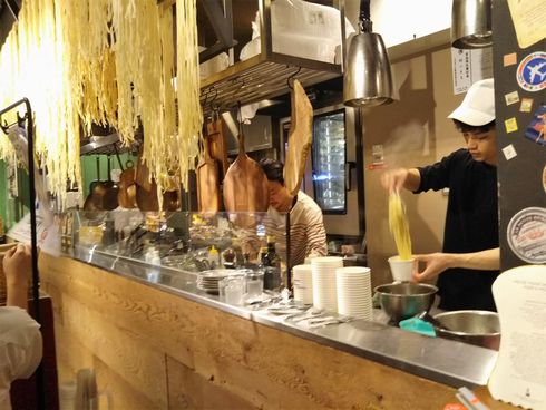 パスタ　ガチャ　ルクア大阪　メルカ　500円　オマール海老