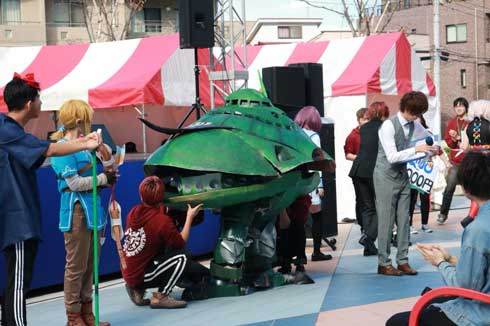 ビグ・ザム コスプレ 段ボール 文化祭 かまた祭 完成 三連覇