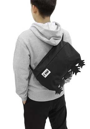 ゴジラ背びれ ボディバッグ コスパ