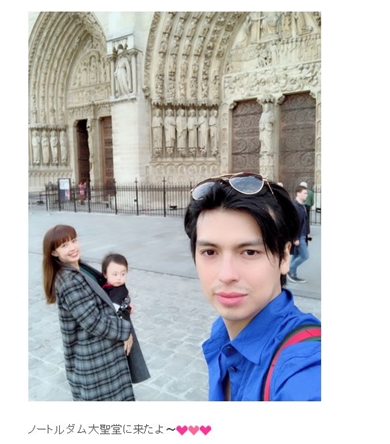 川崎希 アレクサンダー おちびーぬ パリ ノートルダム大聖堂 ディズニーランドパリ スリ