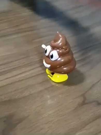 歩きながら ラムネ 撒き散らかす ウンコ おもちゃ シュール PLAZA