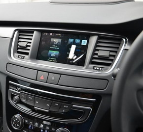 プジョー 508 サルーン