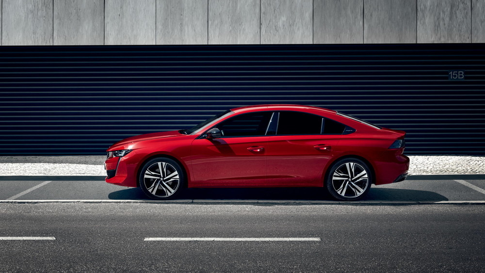 プジョー「508」