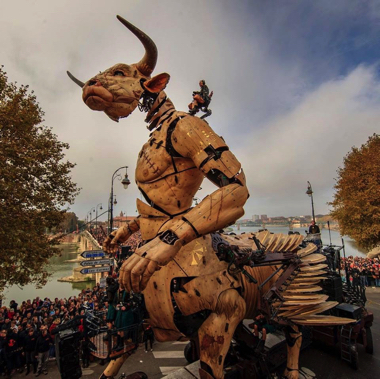 フランス ミノタウロス アリアドネ ロボット