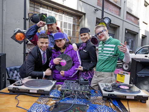 ニュージーランド航空機内安全ビデオ01