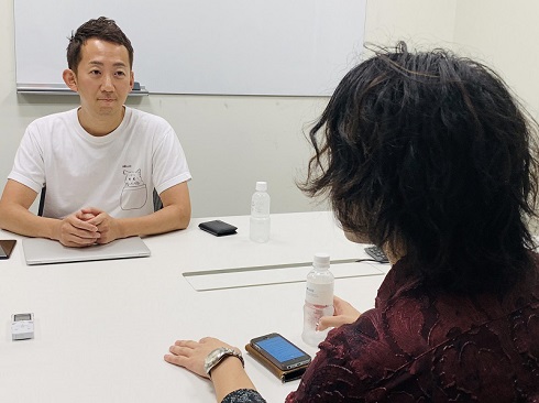 グリー VTuber 荒木