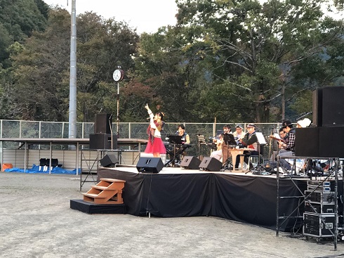 ゆるキャン レポート 学園祭 音楽祭