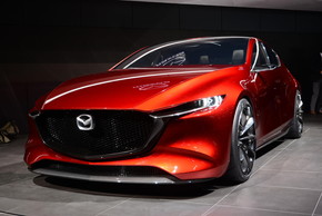 アクセラ 4代目 魁CONCEPT