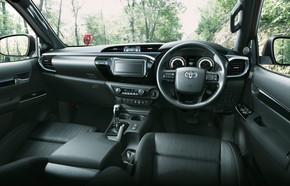 ハイラックス 50周年 限定車