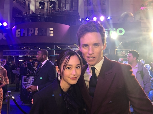 桐谷美玲 ファンタビ ロンドンプレミア ニュート・スキャマンダー エディ・レッドメイン ファンタスティック・ビーストと黒い魔法使いの誕生