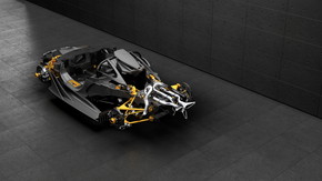 鈴鹿サーキット Apollo IE ハイパーカー