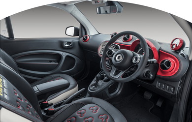 内装もミッキーマウス仕様