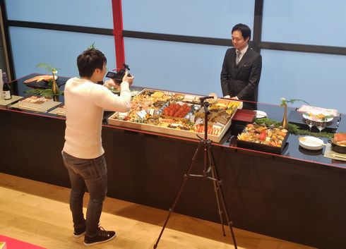 おせち　Amazon　特大　84品目　23倍　30人前