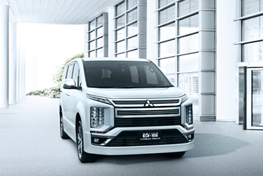 デリカD5 三菱自動車 新型