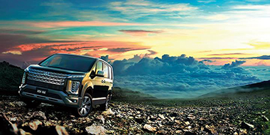 デリカD5 三菱自動車 新型