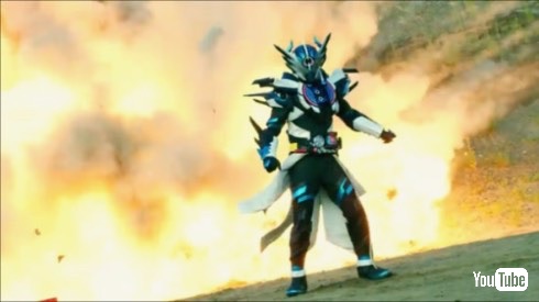 新フォーム、仮面ライダークローズエボル登場（YouTubeから）