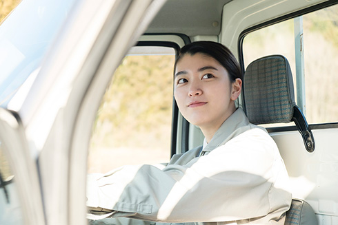 鉄拳 家族のはなし パラパラ漫画 実写 映画 インタビュー 岡田将生 成海璃子