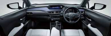 UX250h “version L”：内装