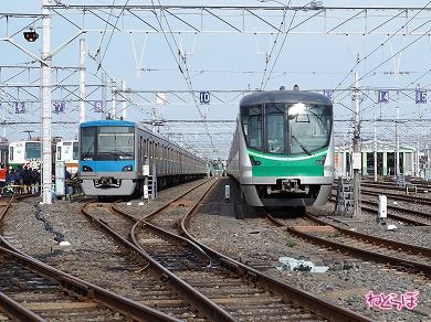 車両2台
