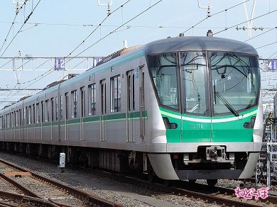千代田線16000系