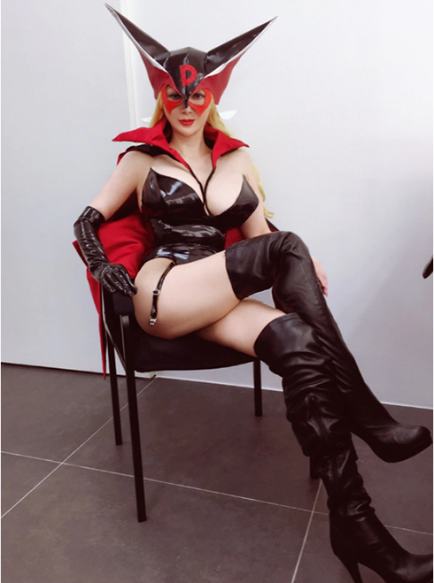 叶姉妹 叶美香 叶恭子 コスプレ ヤッターマン ドロンジョ  ブログ