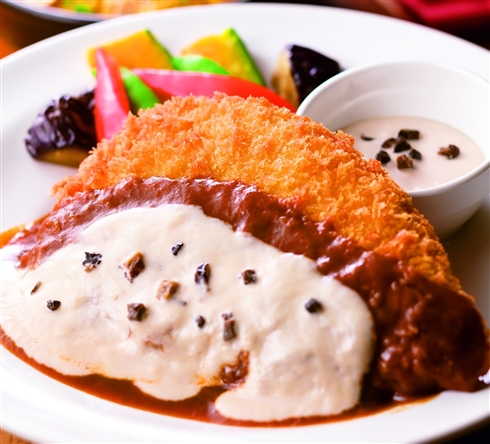 ガストがTKG（トリュフかけご飯）という新提案　組み合わせ自由のトリュフソースを発売