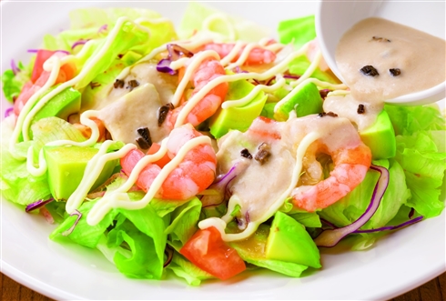 ガストがTKG（トリュフかけご飯）という新提案　組み合わせ自由のトリュフソースを発売