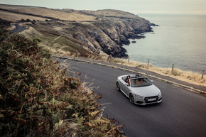 アウディ TT 20周年