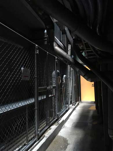 銀座 ど真ん中 異世界 扉 豊岩稲荷神社 路地裏