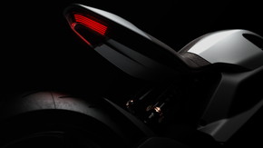 電動バイク カフェレーサー イギリス