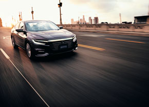 インサイト ハイブリッドセダン 3代目