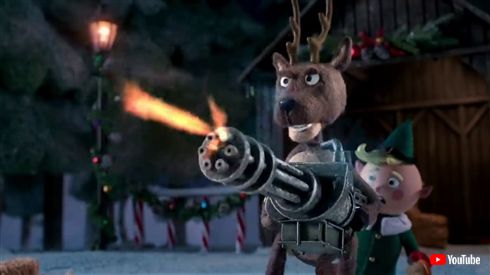 「ザ・プレデター」ホリデースペシャル動画を公開　サンタクロースとプレデターが血で血を洗う戦いを繰り広げる