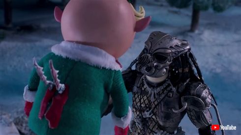 「ザ・プレデター」ホリデースペシャル動画を公開　サンタクロースとプレデターが血で血を洗う戦いを繰り広げる