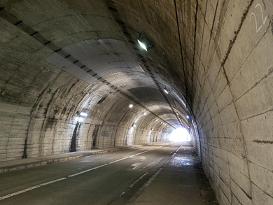 横須賀　トンネル　隧道　汐入　平沼義之　若松隧道