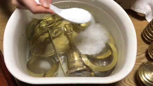 仏具 汚れ 落ちる 動画 アルミホイル 重曹 クエン酸 泡