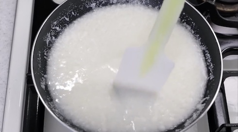 圧倒的不審者の極み 包丁 牛乳