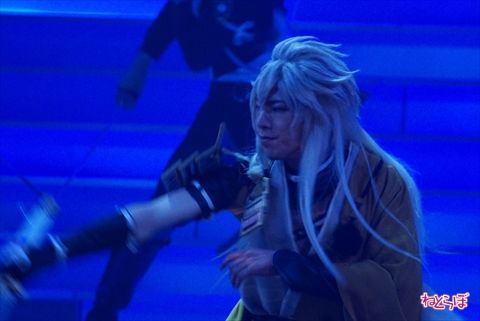 山内惠介 刀剣男士 紅白