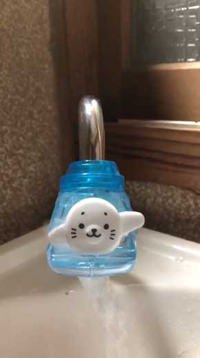 100均 蛇口 水道 アザラシ バタバタ かわいい ダイソー