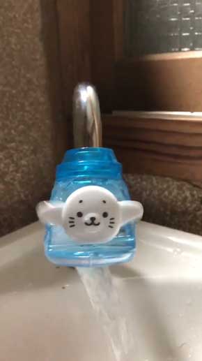 100均 蛇口 水道 アザラシ バタバタ かわいい ダイソー