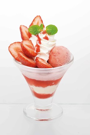 とちおとめのミニパルフェ