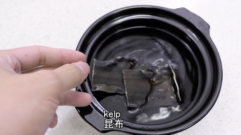 圧倒的不審者の極み 包丁