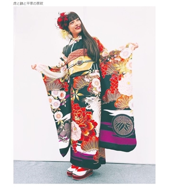 平愛梨 平祐奈 成人 二十歳 振り袖