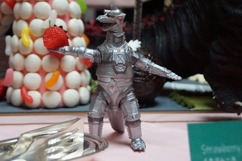 ゴジラ イチゴ バイキング スイーツ