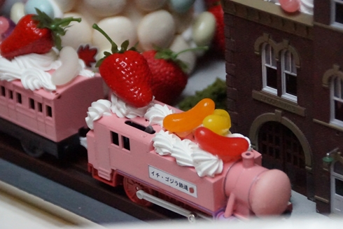 ゴジラ イチゴ バイキング スイーツ