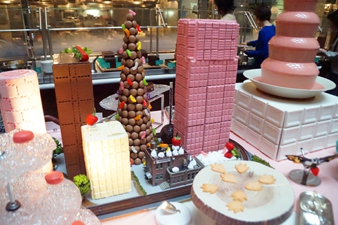 ゴジラ イチゴ バイキング スイーツ